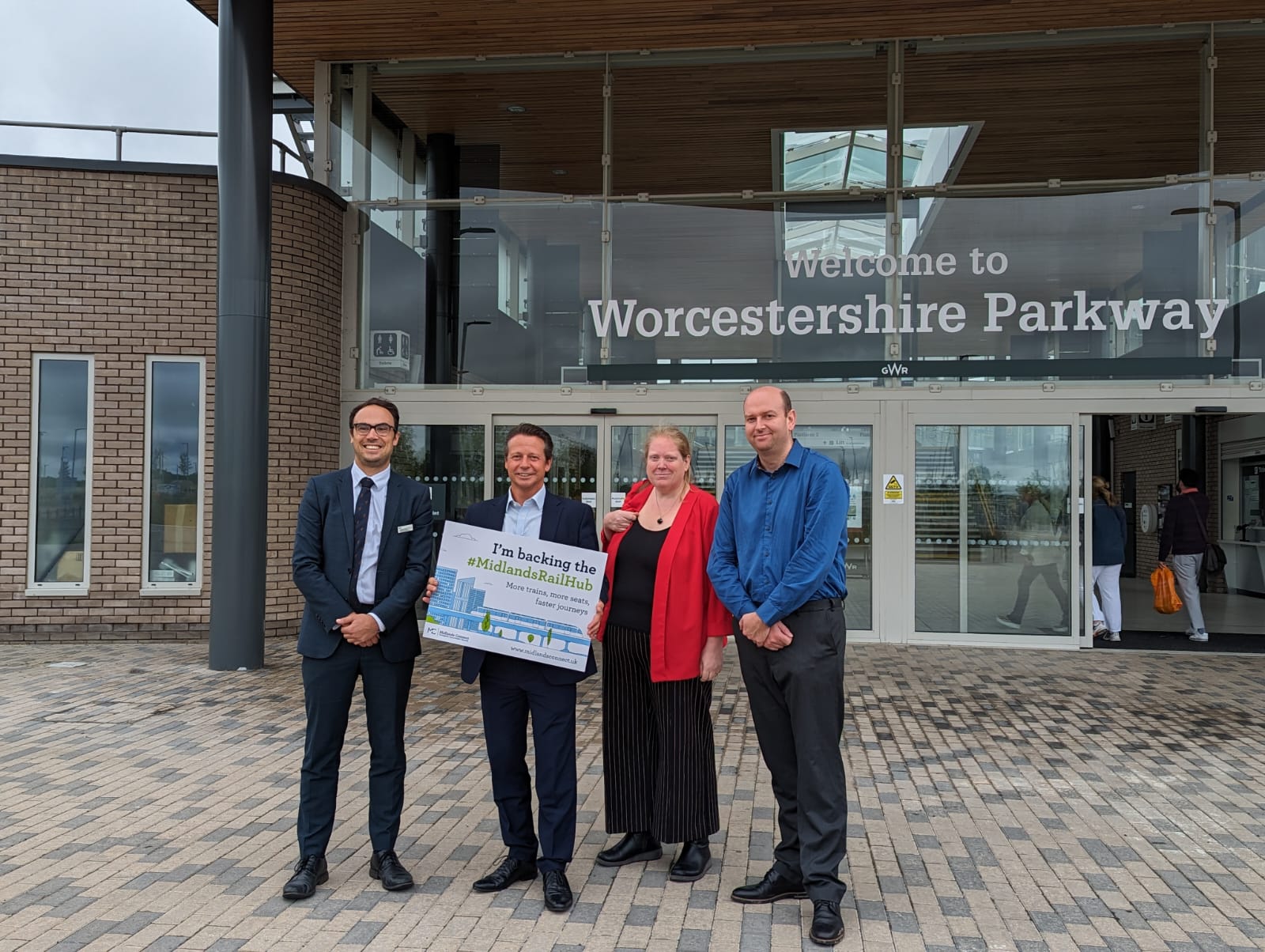 MP shows support for Worcestershire rail plans.